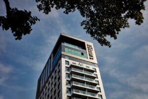 25HOURS HOTEL DAS TOUR DÜSSELDORF: UNSER LIEBLINGSHOTEL MIT ROOFTOP-BAR UND DESIGN-FAKTOR